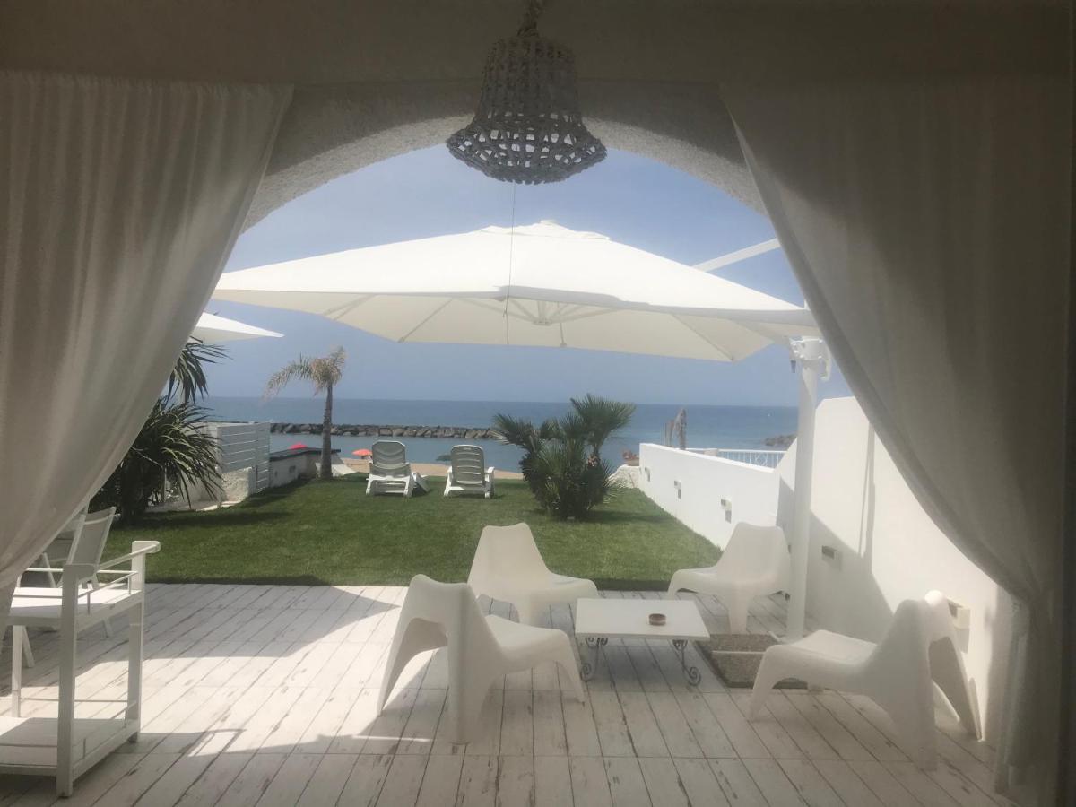 בלבדרה מריטימו Villa A Diamante Sulla Spiaggia מראה חיצוני תמונה