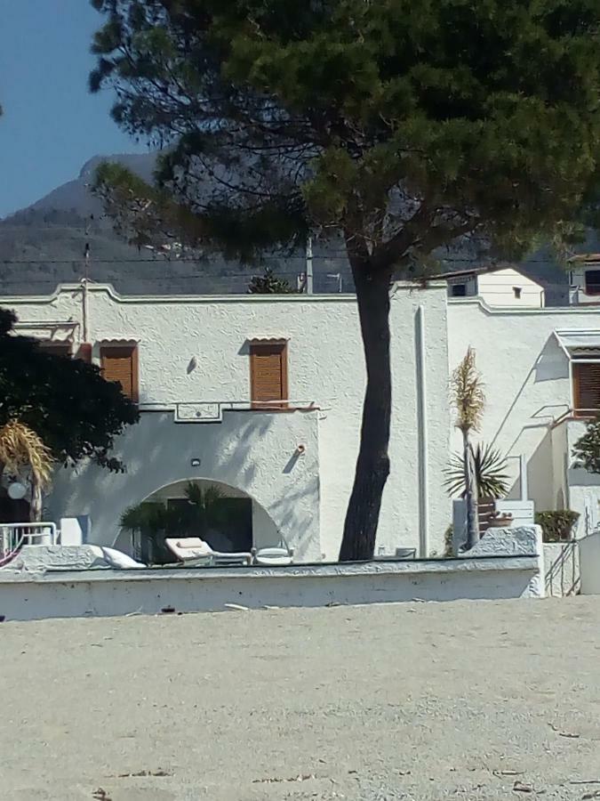 בלבדרה מריטימו Villa A Diamante Sulla Spiaggia מראה חיצוני תמונה