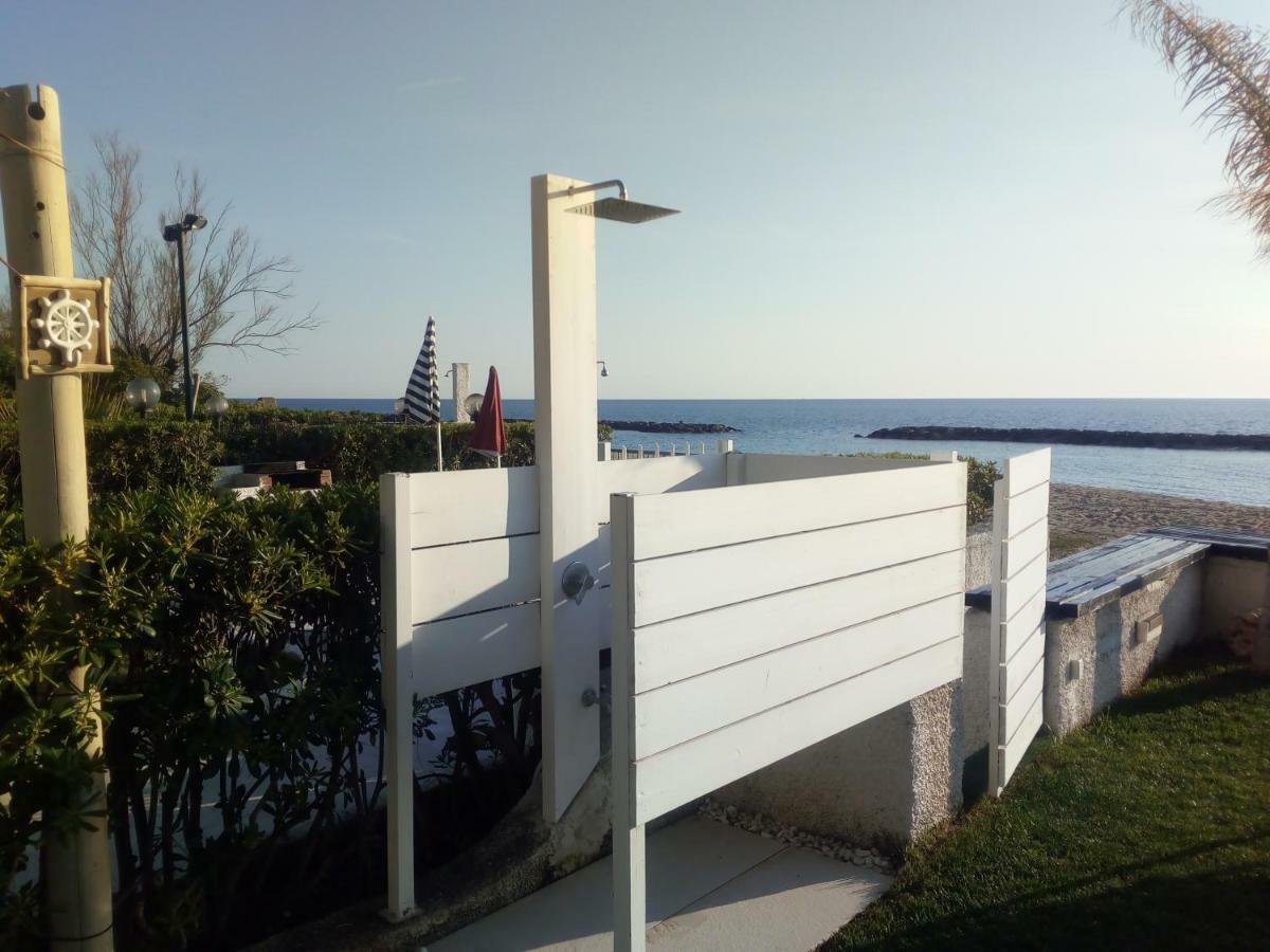 בלבדרה מריטימו Villa A Diamante Sulla Spiaggia מראה חיצוני תמונה